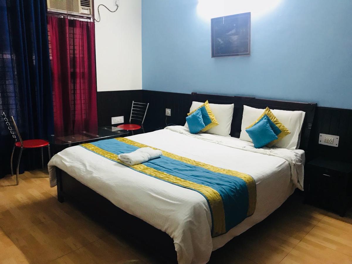 The Abodes House Hotel Greater Noida Exterior photo